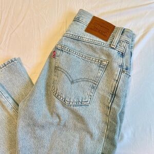LEVI’S 501 MOM JEANS